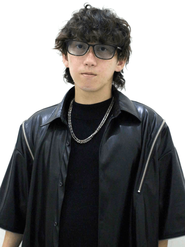 出田　翔太