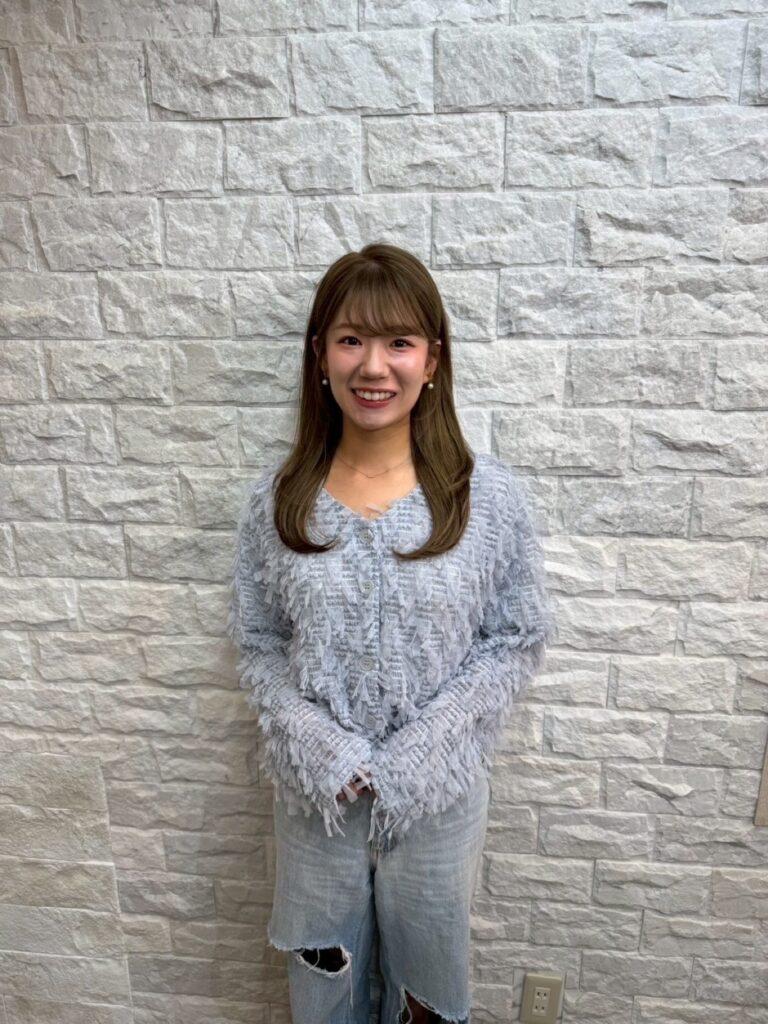 山口　真悠