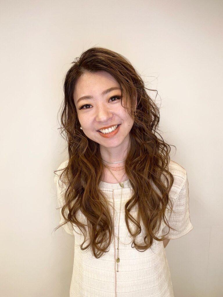 安達　静香