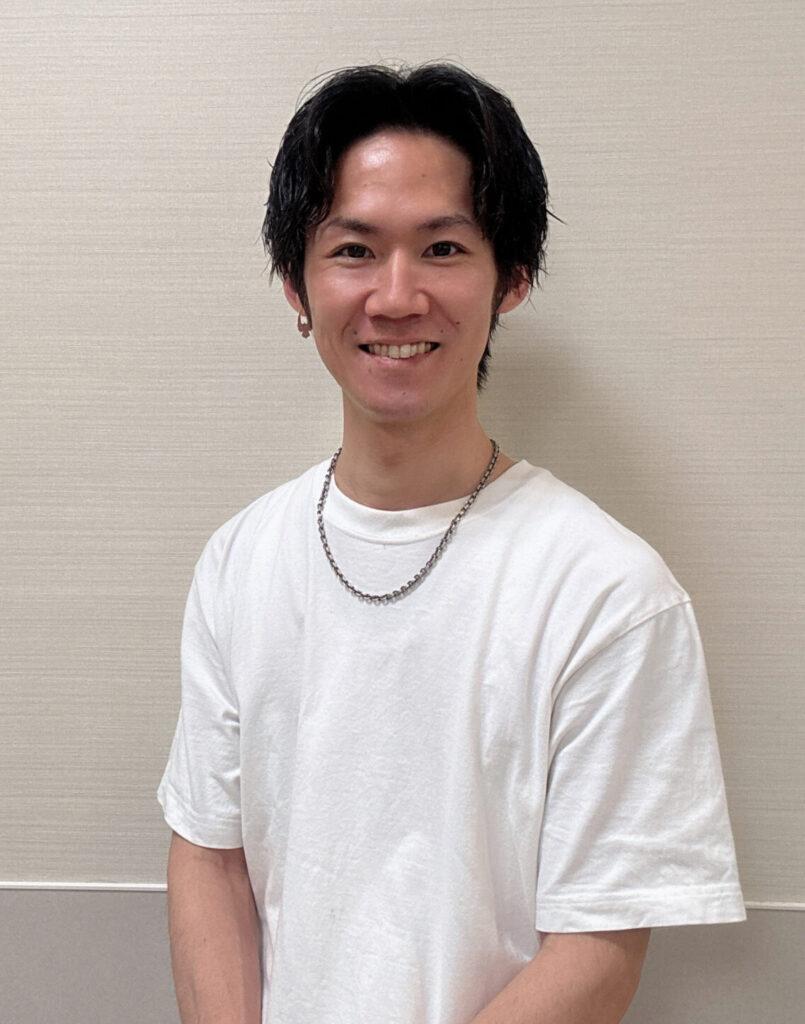 古賀 靖章