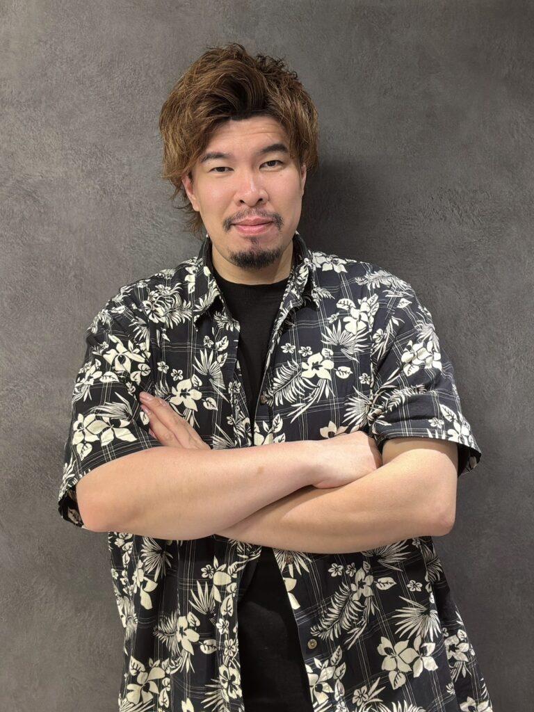潮田　健也
