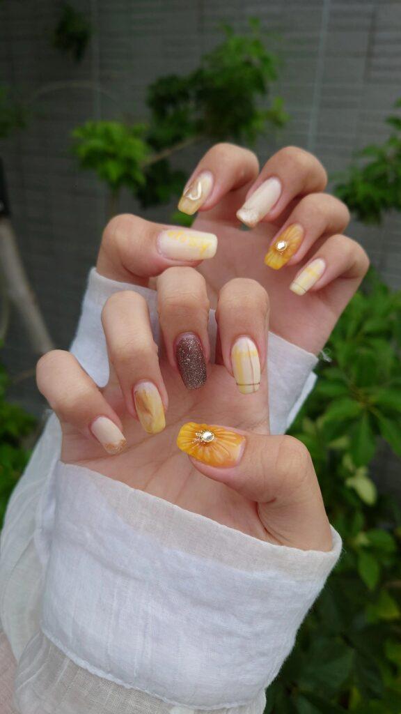 ひまわりネイル